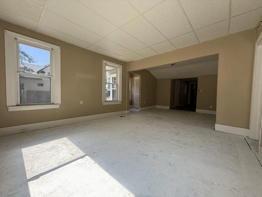758 Oak Avenue Muskegon, MI 49442