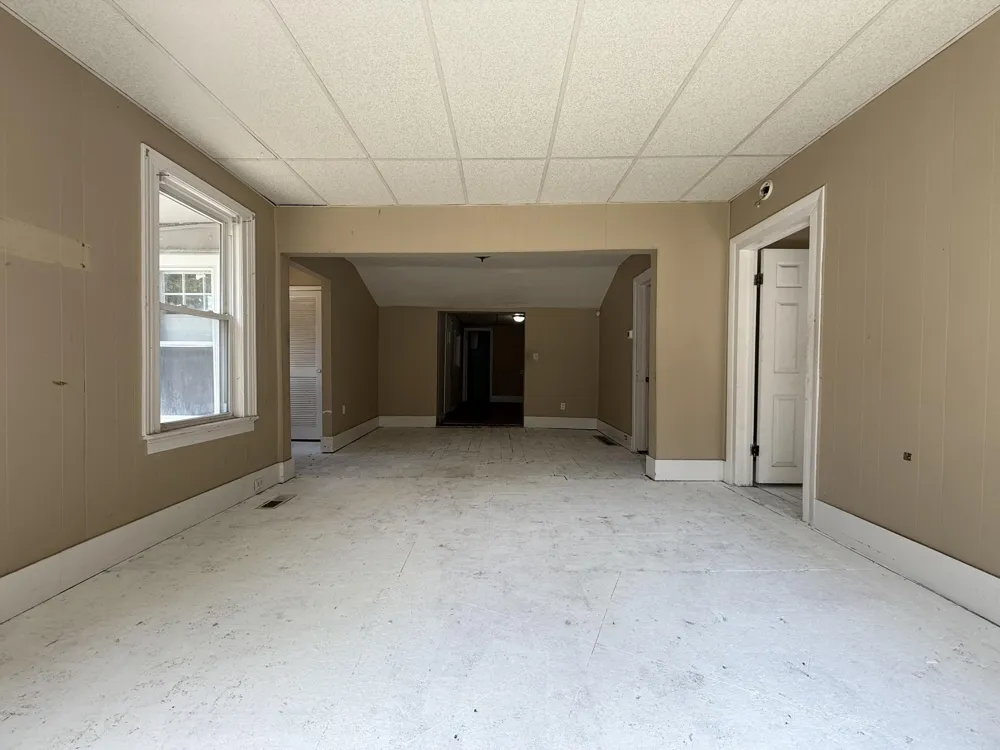 758 Oak Avenue Muskegon, MI 49442