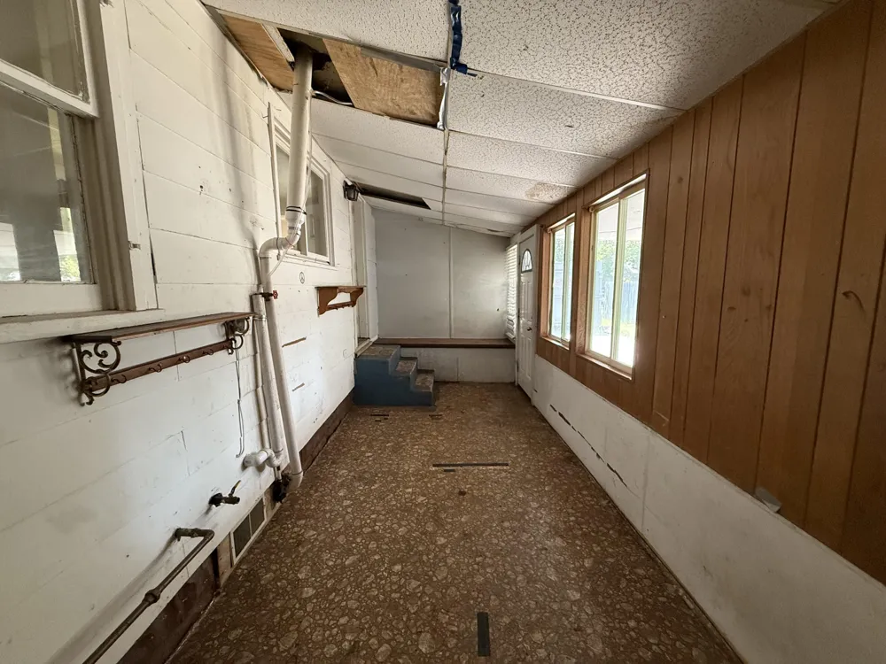 758 Oak Avenue Muskegon, MI 49442