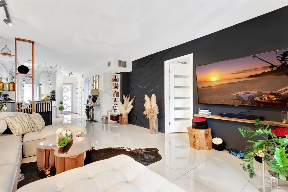 400 SE 10TH STREET #302 Deerfield Beach, FL 33441