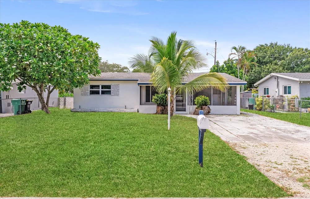 4641 SW 25TH TERRACE Dania Beach, FL 33312