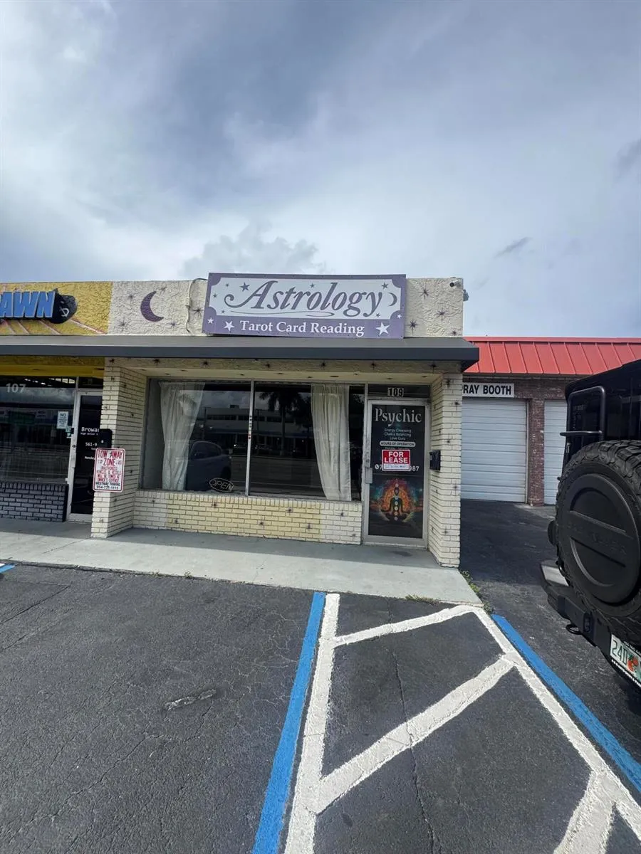 105109 E Sunrise Boulevard Fort Lauderdale, FL 33304