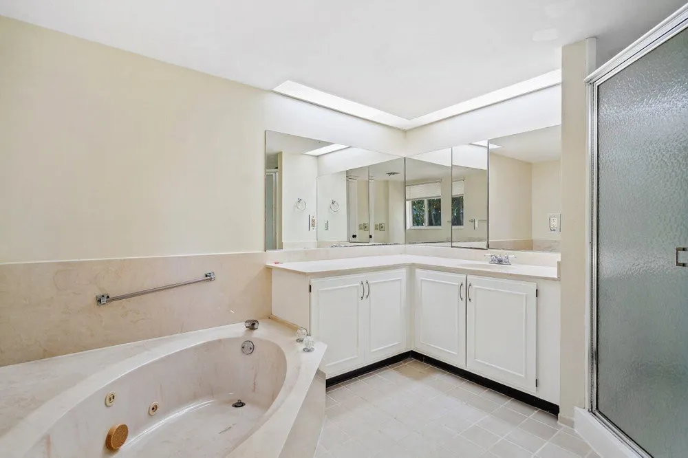 13770 ONEIDA DRIVE #D2 Delray Beach, FL 33446