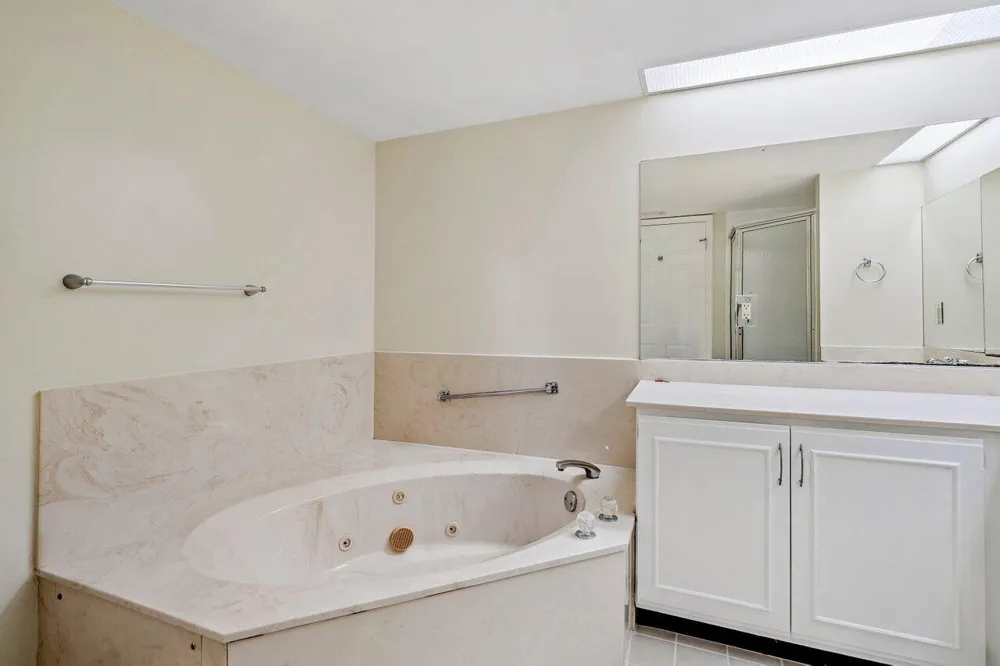 13770 ONEIDA DRIVE #D2 Delray Beach, FL 33446