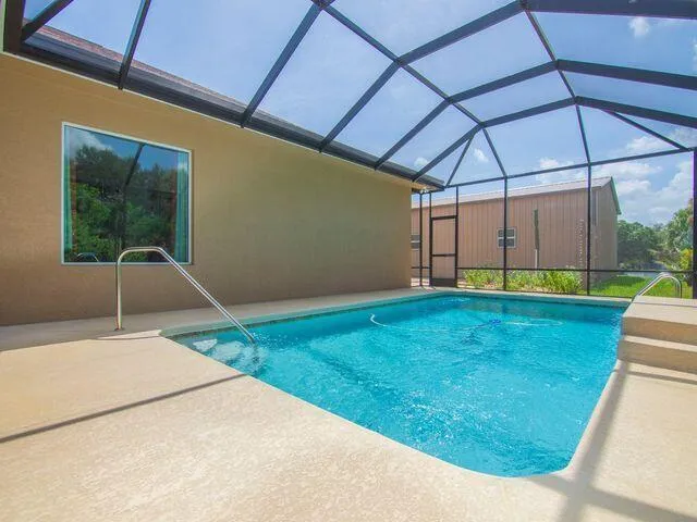 5327 Old Dixie Highway Fort Pierce, FL 34946