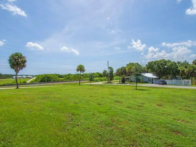 5327 Old Dixie Highway Fort Pierce, FL 34946