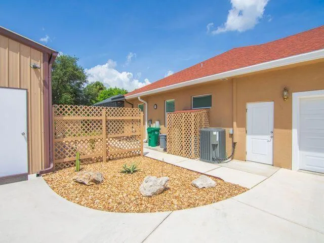 5327 Old Dixie Highway Fort Pierce, FL 34946