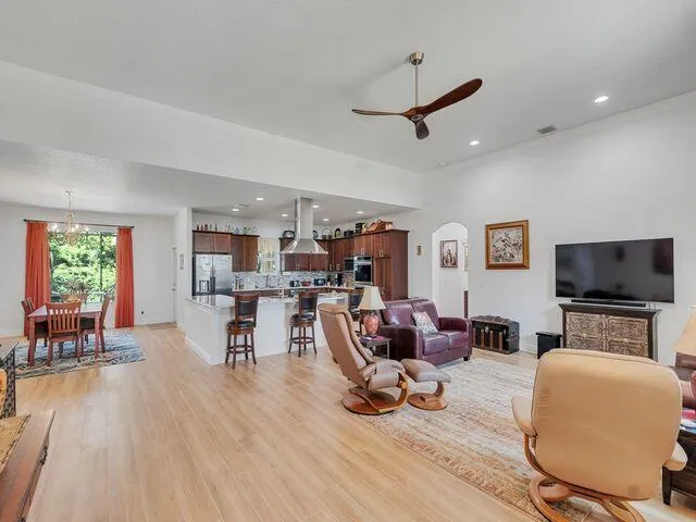 5327 Old Dixie Highway Fort Pierce, FL 34946