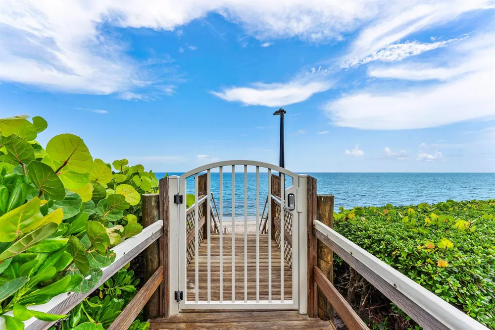 3200 S OCEAN BOULEVARD #A202 Palm Beach, FL 33480