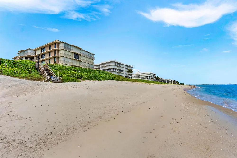 3200 S OCEAN BOULEVARD #A202 Palm Beach, FL 33480