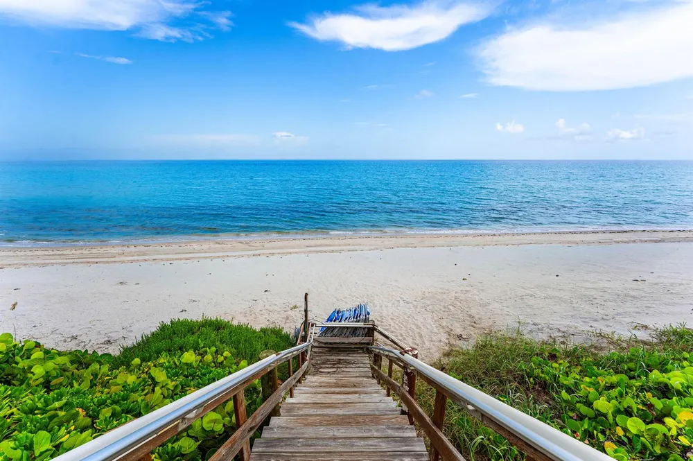 3200 S OCEAN BOULEVARD #A202 Palm Beach, FL 33480