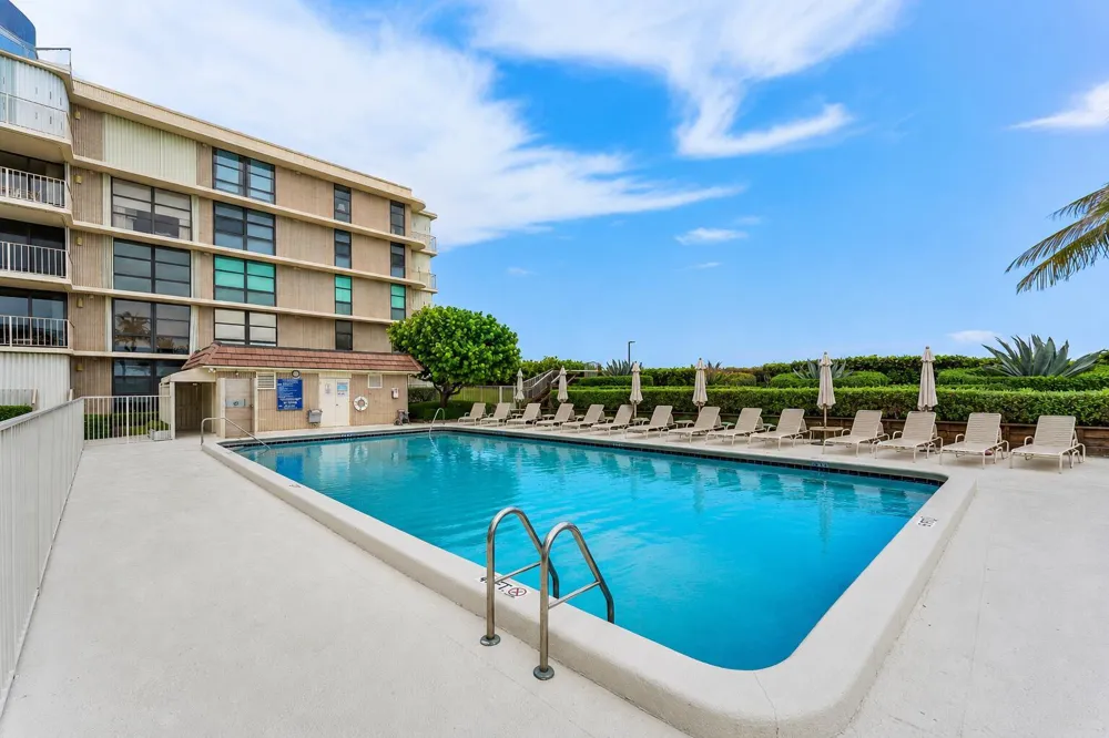 3200 S OCEAN BOULEVARD #A202 Palm Beach, FL 33480
