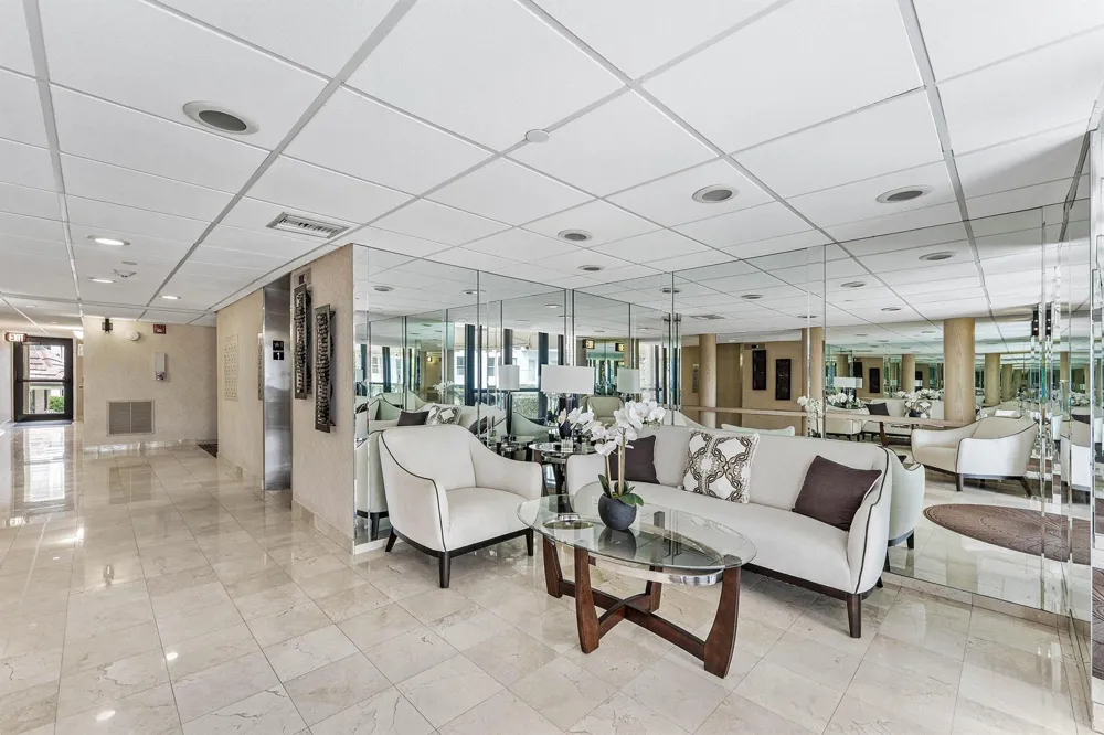 3200 S OCEAN BOULEVARD #A202 Palm Beach, FL 33480
