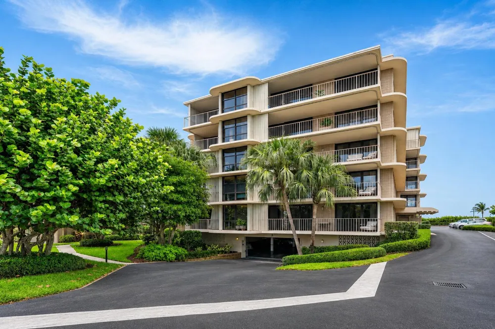 3200 S OCEAN BOULEVARD #A202 Palm Beach, FL 33480
