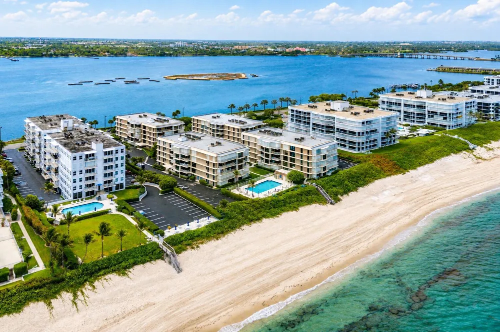 3200 S OCEAN BOULEVARD #A202 Palm Beach, FL 33480
