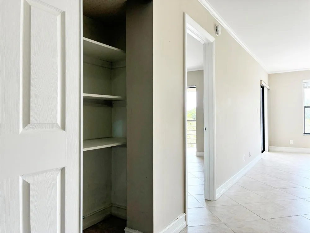2306 S Cypress Bend Drive #420 Pompano Beach, FL 33069