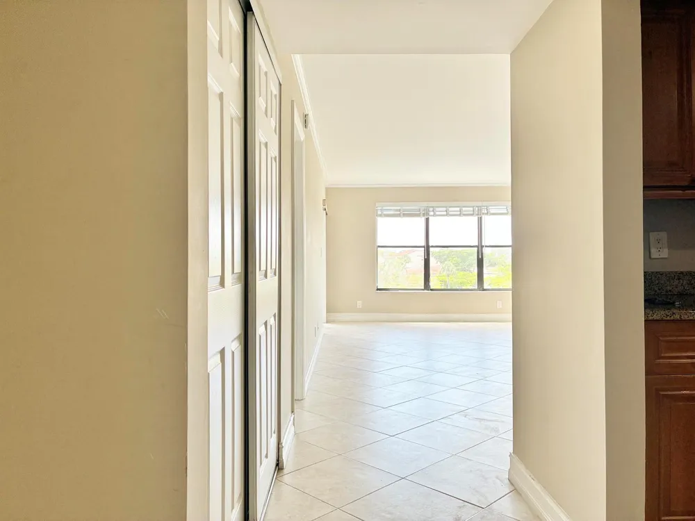 2306 S Cypress Bend Drive #420 Pompano Beach, FL 33069