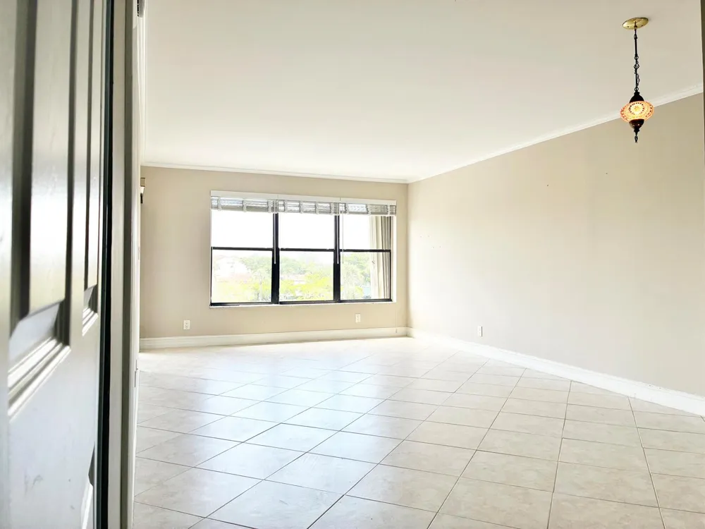 2306 S Cypress Bend Drive #420 Pompano Beach, FL 33069