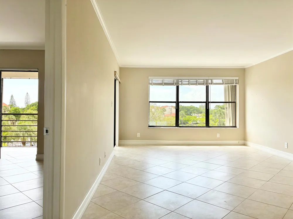 2306 S Cypress Bend Drive #420 Pompano Beach, FL 33069