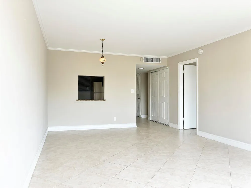 2306 S Cypress Bend Drive #420 Pompano Beach, FL 33069