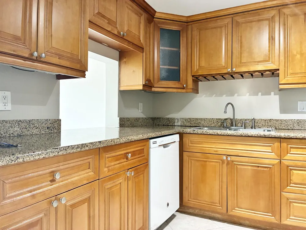2306 S Cypress Bend Drive #420 Pompano Beach, FL 33069