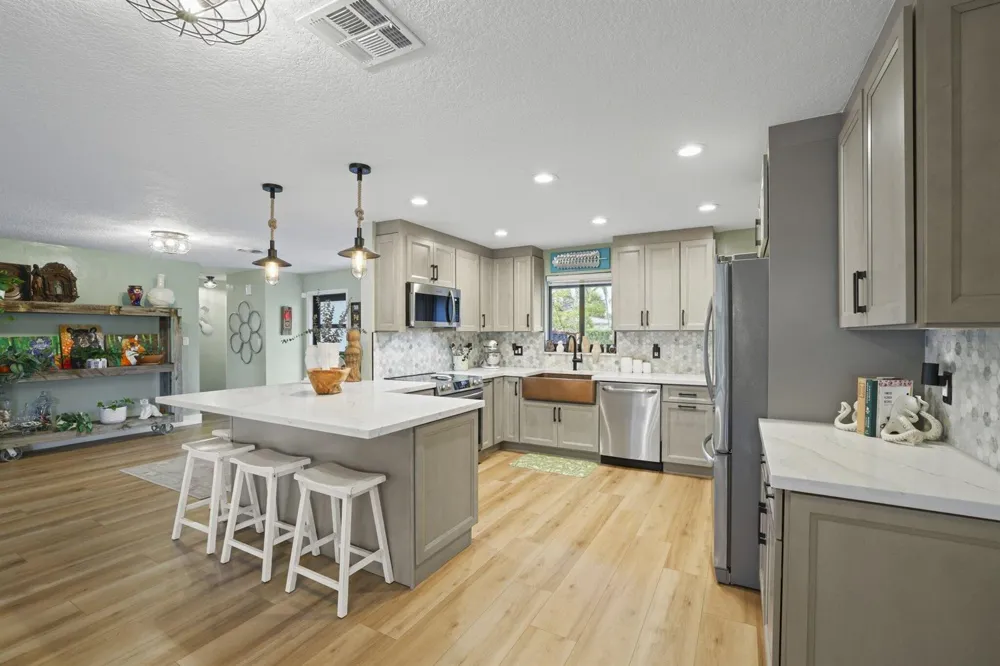 2332 NE 17th Terrace Wilton Manors, FL 33305