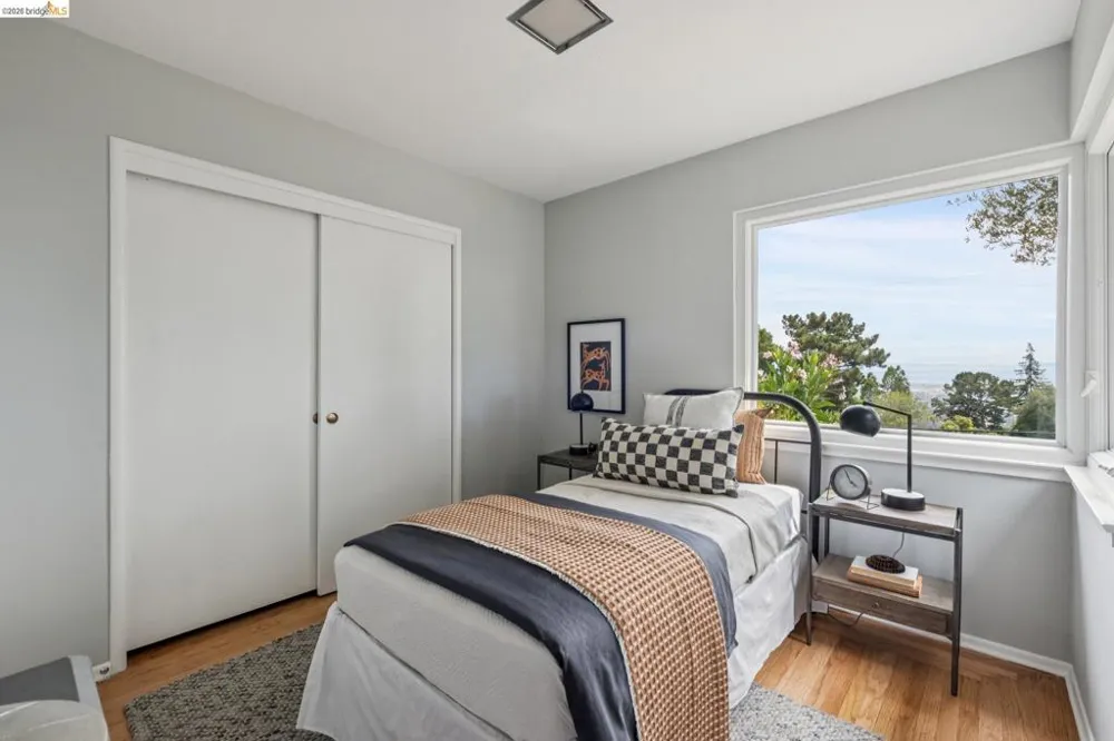 13474 Skyline Blvd Oakland, CA 94619