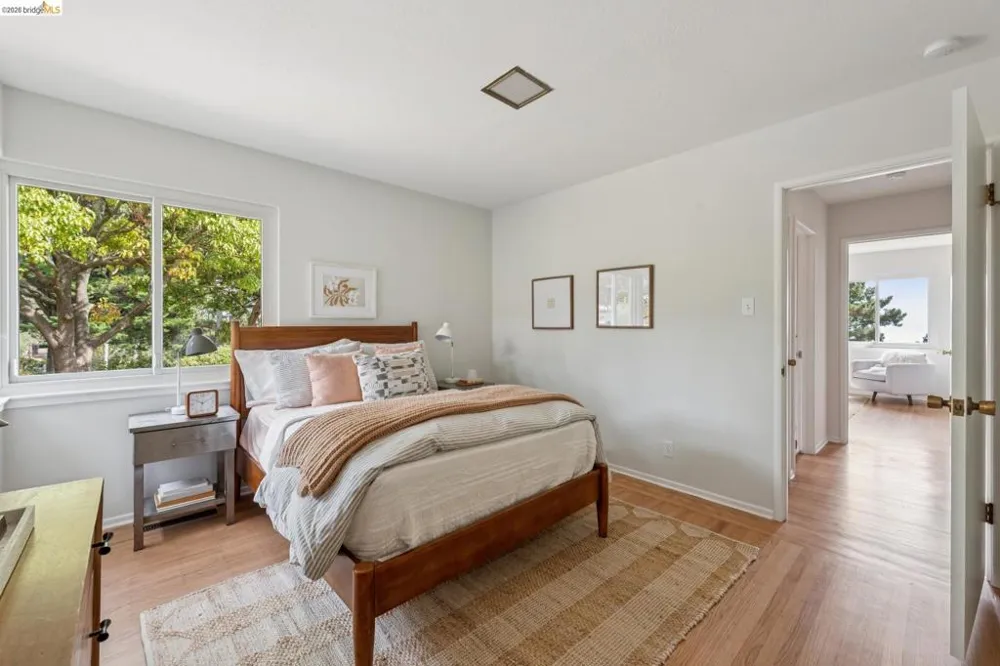 13474 Skyline Blvd Oakland, CA 94619