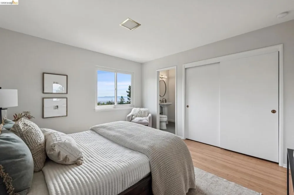 13474 Skyline Blvd Oakland, CA 94619