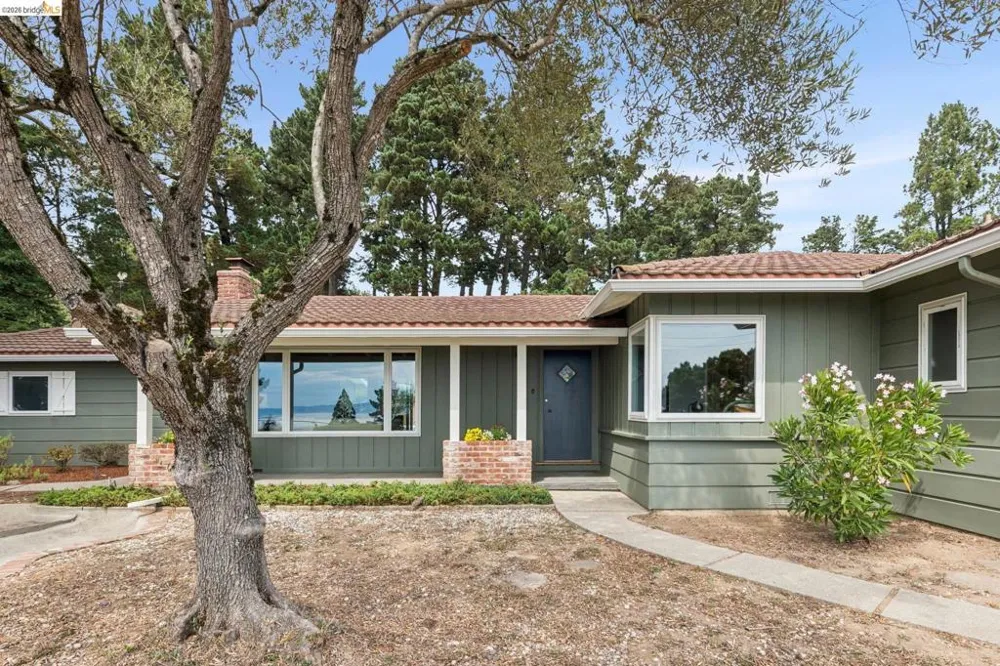 13474 Skyline Blvd Oakland, CA 94619