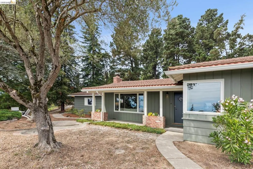 13474 Skyline Blvd Oakland, CA 94619