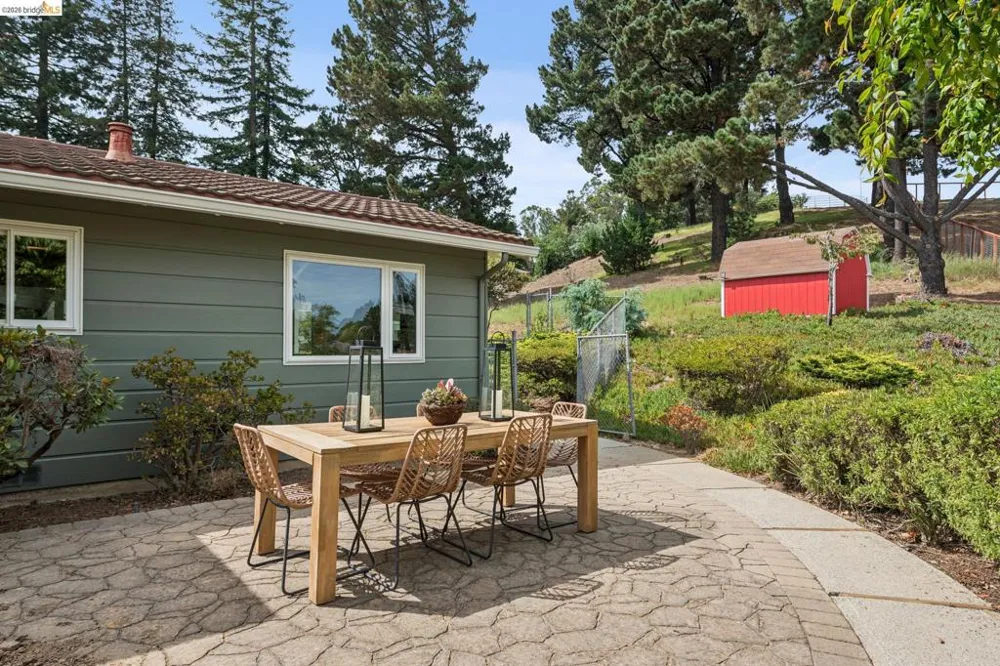 13474 Skyline Blvd Oakland, CA 94619