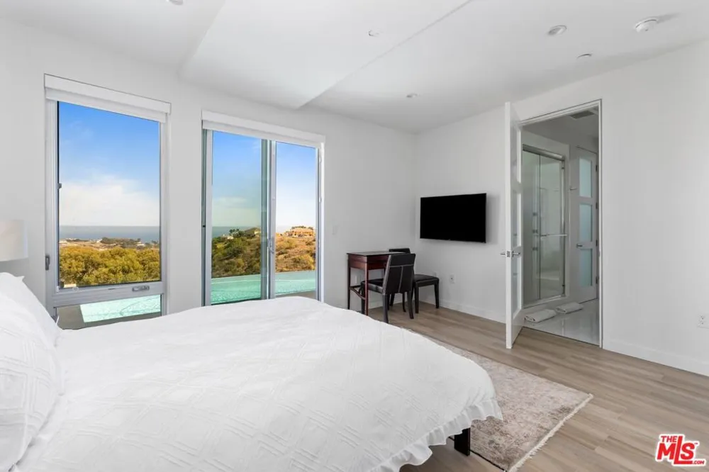 28405 Via Acero Street Malibu, CA 90265