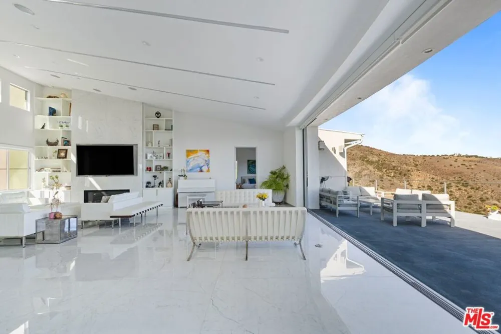 28405 Via Acero Street Malibu, CA 90265