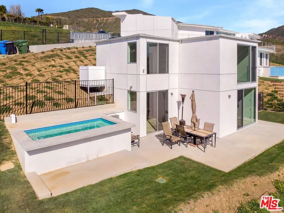28405 Via Acero Street Malibu, CA 90265