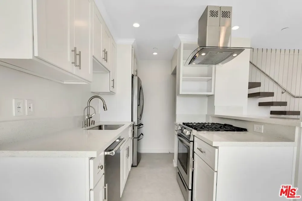 28405 Via Acero Street Malibu, CA 90265