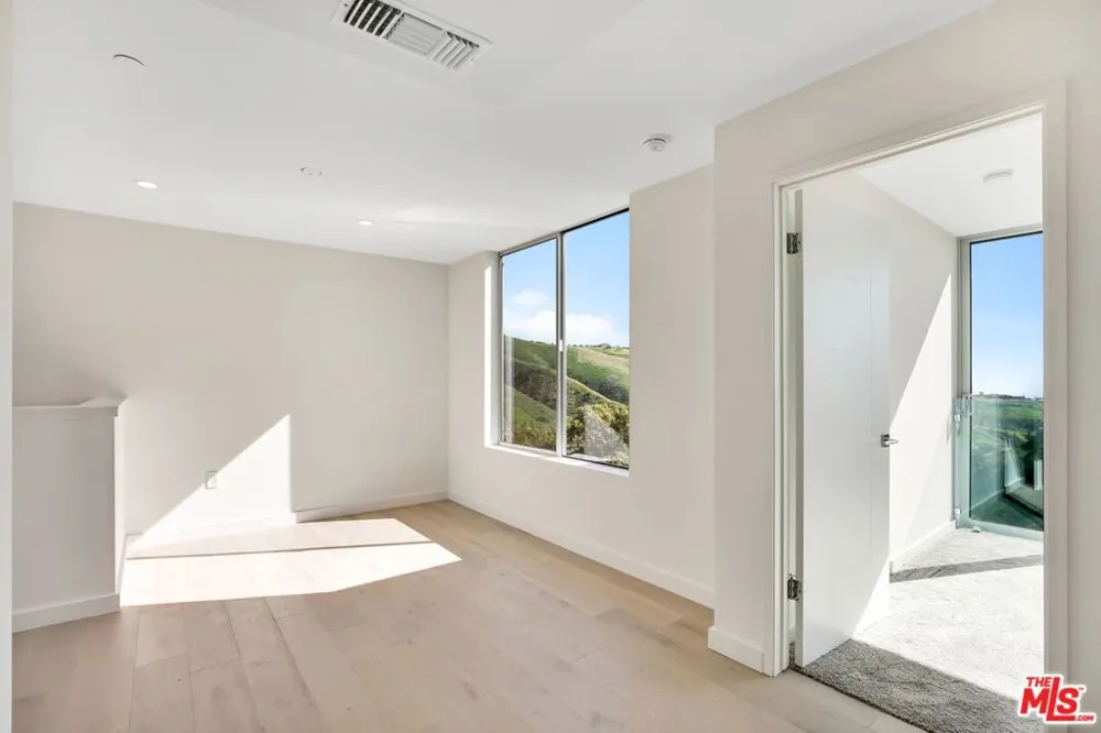 28405 Via Acero Street Malibu, CA 90265