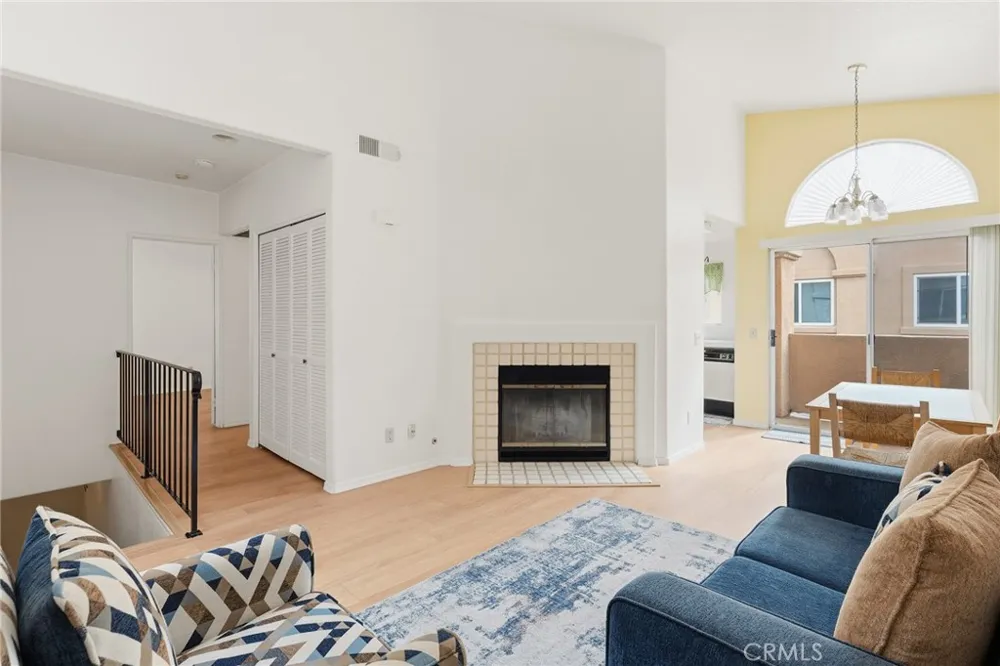 18852 Vista Del Canon #F Newhall, CA 91321