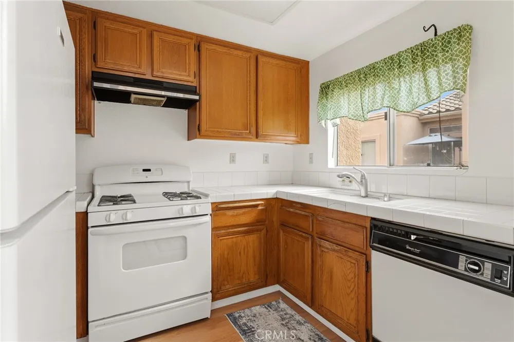 18852 Vista Del Canon #F Newhall, CA 91321