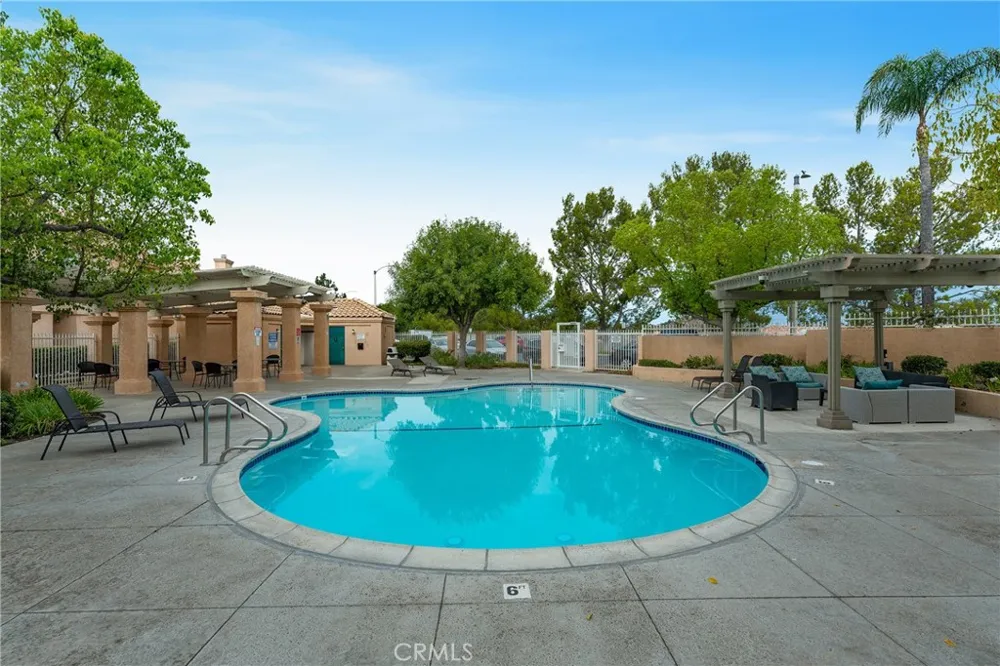 18852 Vista Del Canon #F Newhall, CA 91321