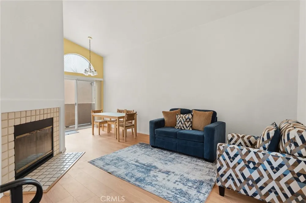 18852 Vista Del Canon #F Newhall, CA 91321
