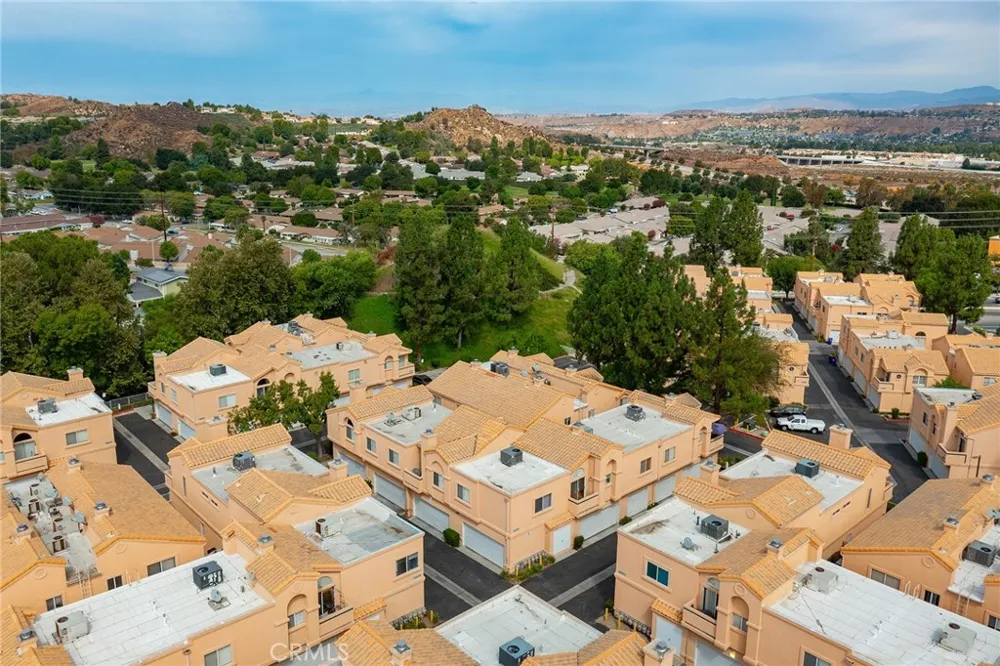 18852 Vista Del Canon #F Newhall, CA 91321