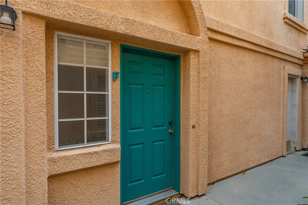 18852 Vista Del Canon #F Newhall, CA 91321