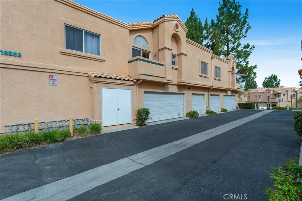 18852 Vista Del Canon #F Newhall, CA 91321