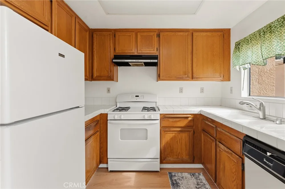 18852 Vista Del Canon #F Newhall, CA 91321