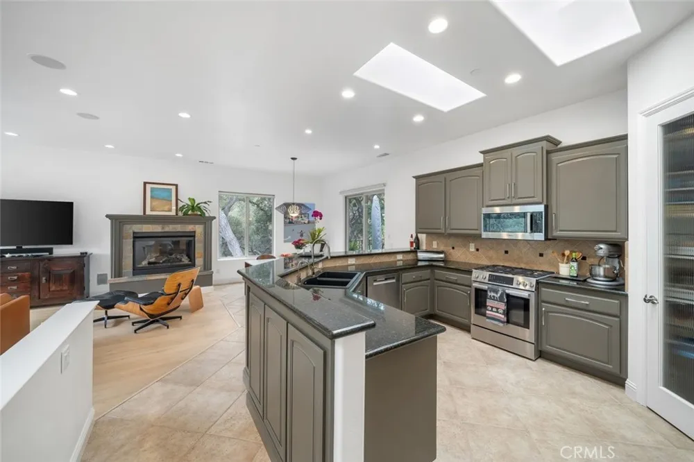 2940 Night Hawk Way Avila Beach, CA 93424