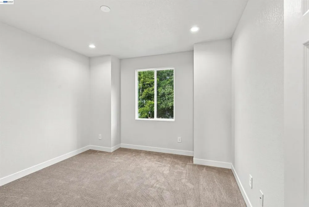 2722 Cowell Rd Concord, CA 94518