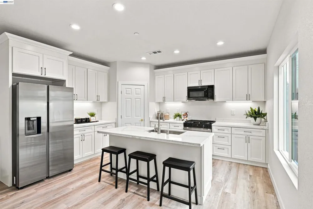 2722 Cowell Rd Concord, CA 94518