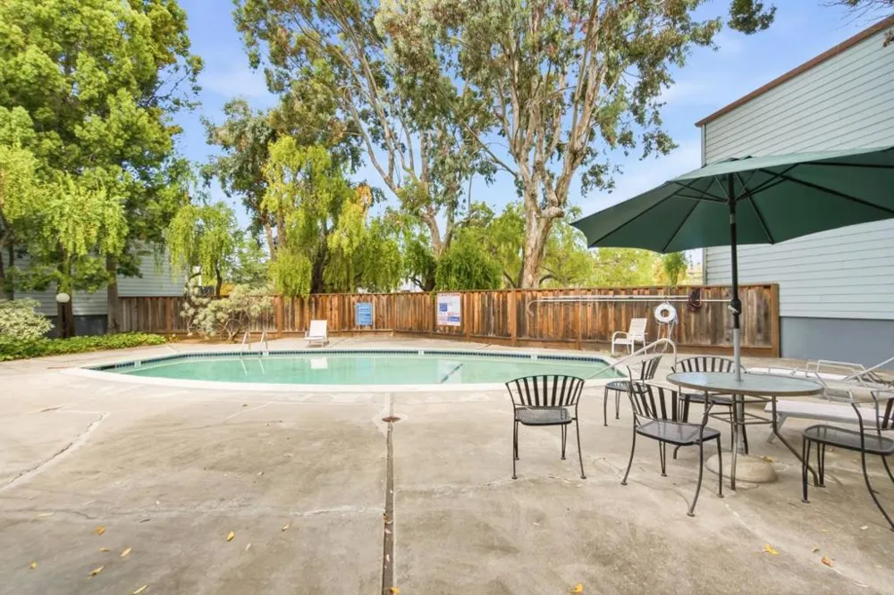 4238 George Avenue #1 San Mateo, CA 94403