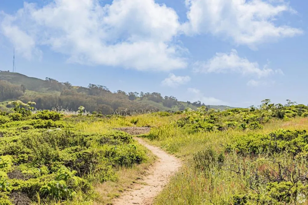 188 Santa Barbara Avenue Daly City, CA 94014